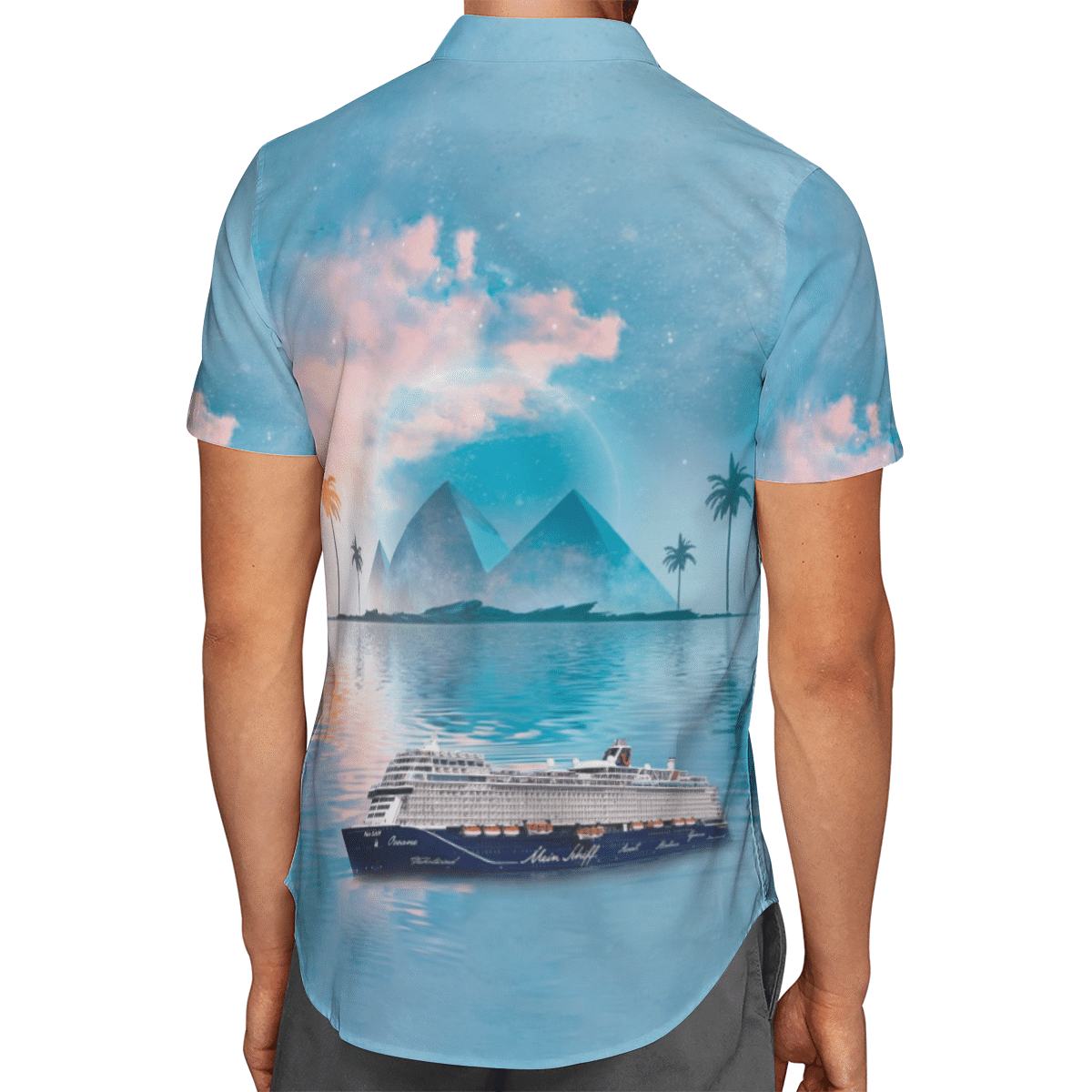 Going to the beach with a quality shirt 29
