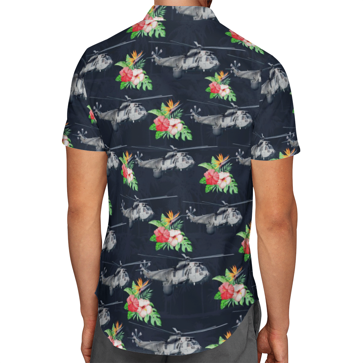 Going to the beach with a quality shirt 122