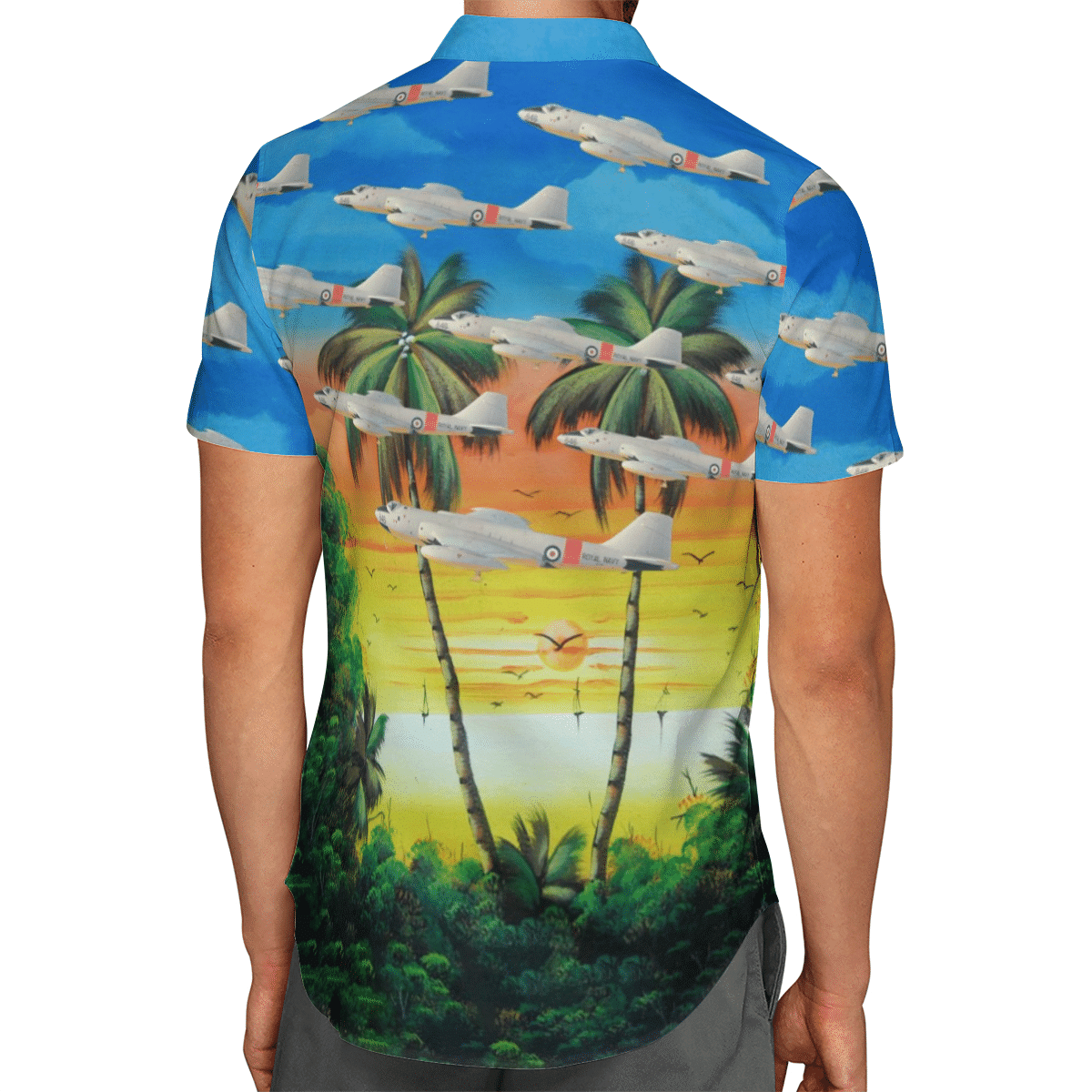 Going to the beach with a quality shirt 136