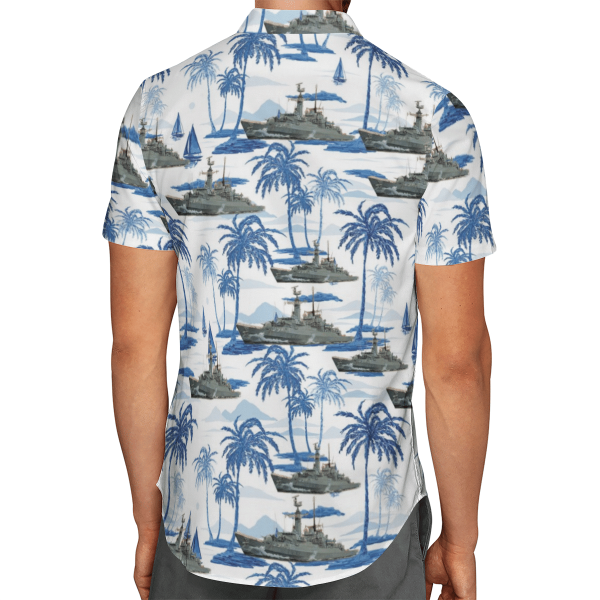 Going to the beach with a quality shirt 144