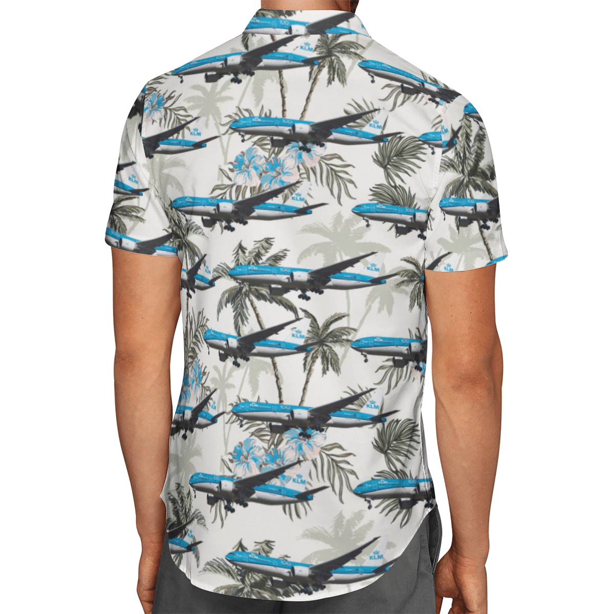 Going to the beach with a quality shirt 137