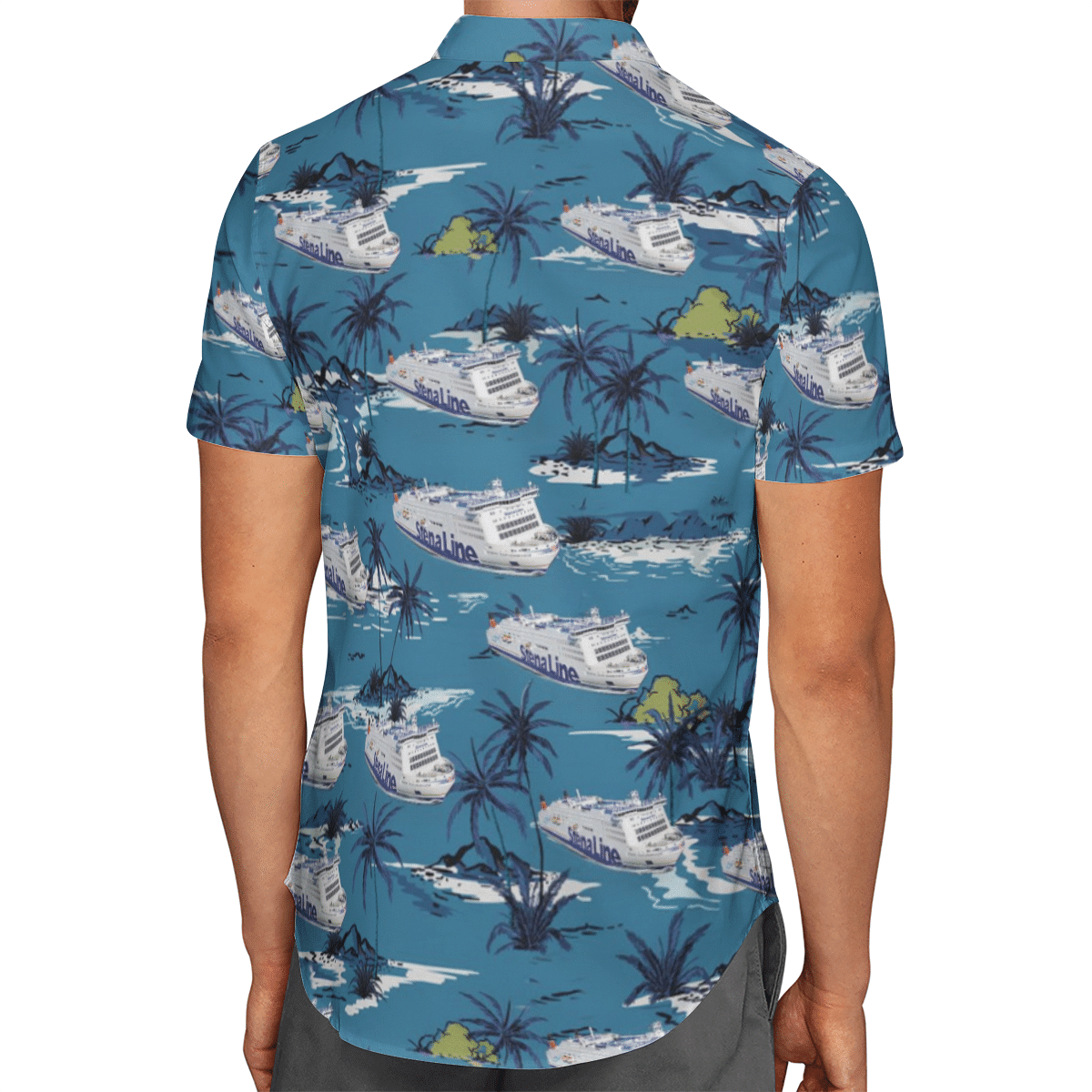 Going to the beach with a quality shirt 184