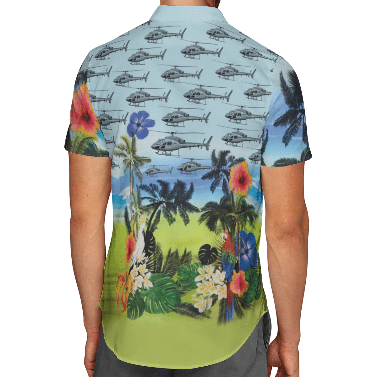 Going to the beach with a quality shirt 196