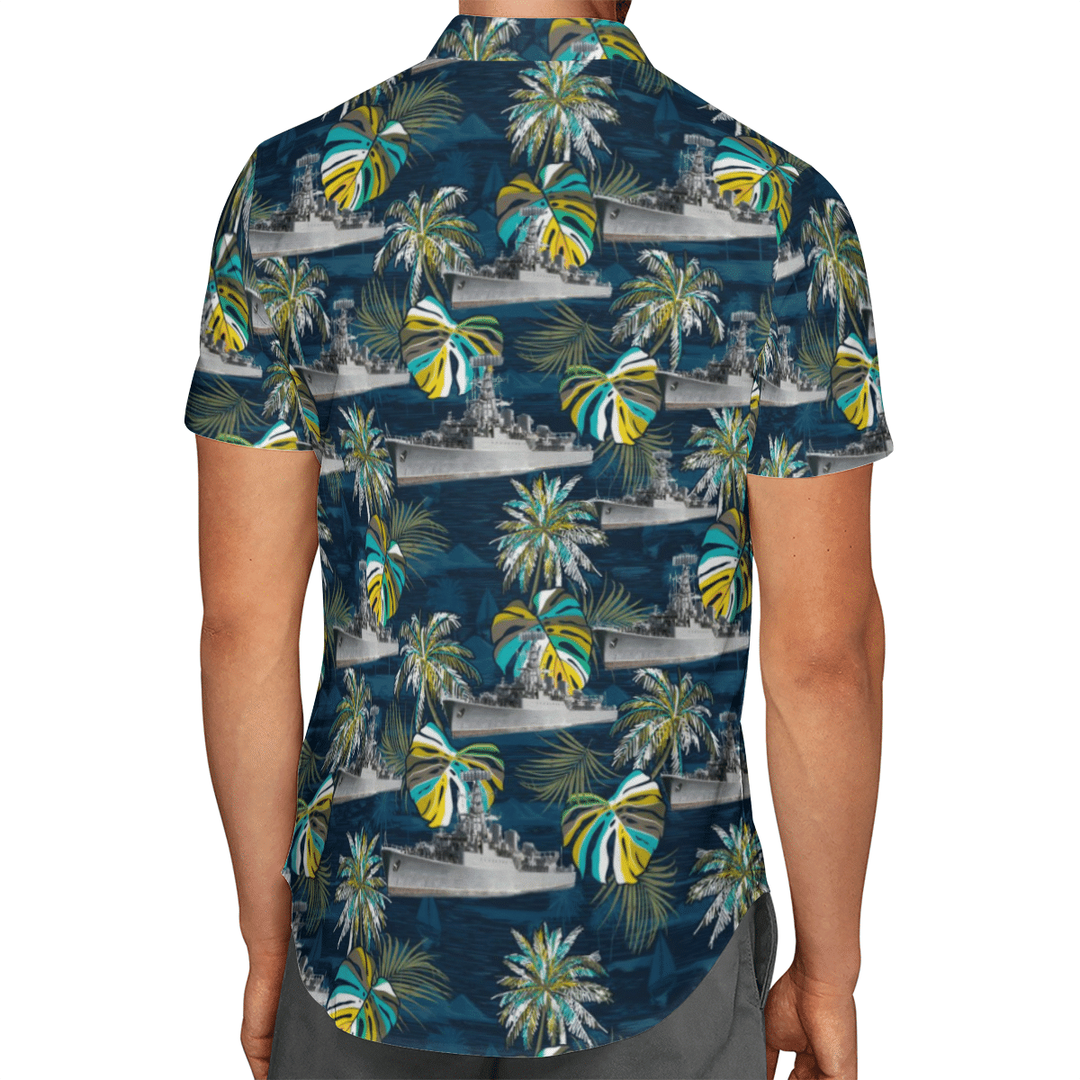 Going to the beach with a quality shirt 190