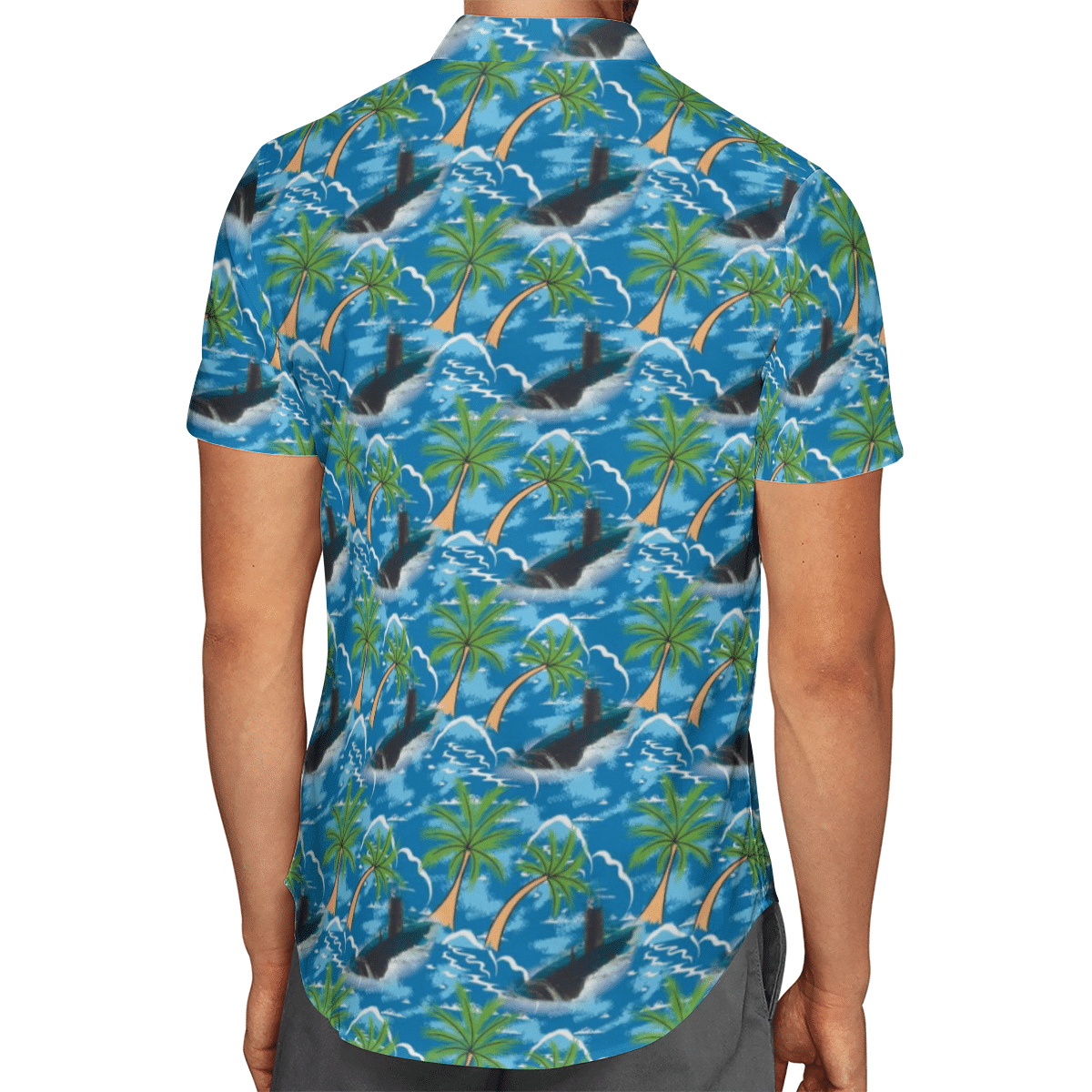 Going to the beach with a quality shirt 209