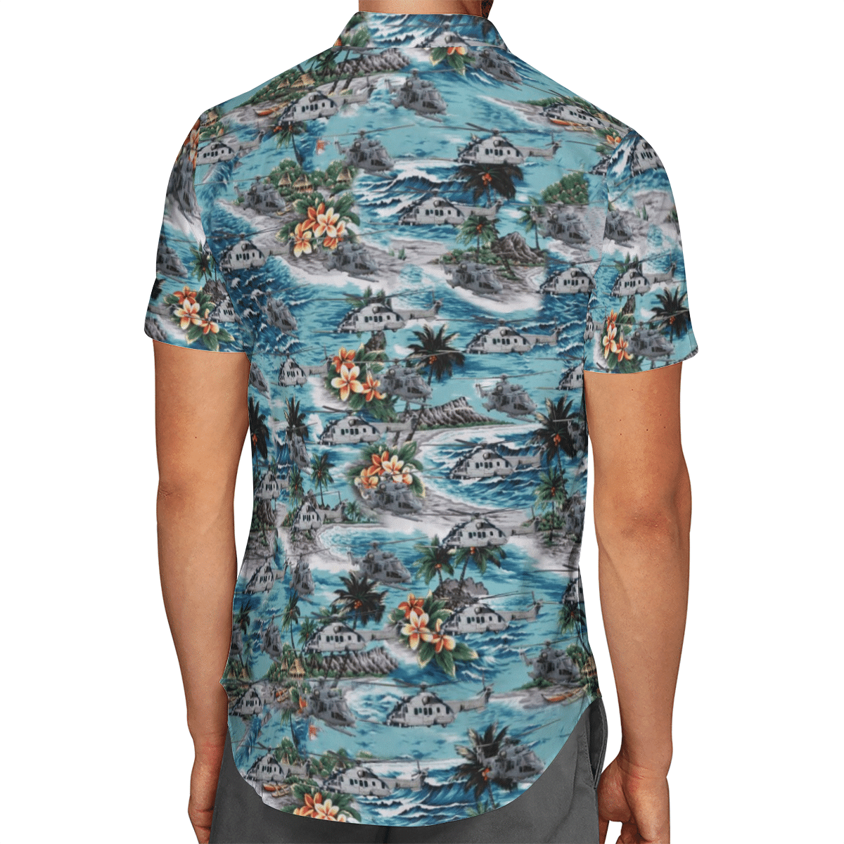 Going to the beach with a quality shirt 226