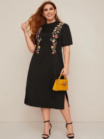 Women Plus Size Floral Embroidered Split Side Tee Dress