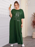 Women Plus Size Figure & Slogan Graphic Drop Shoulder Dress