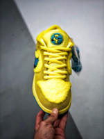 Nike SB Dunk Low X Grateful Dead "Yellow Bear" CJ5378-700