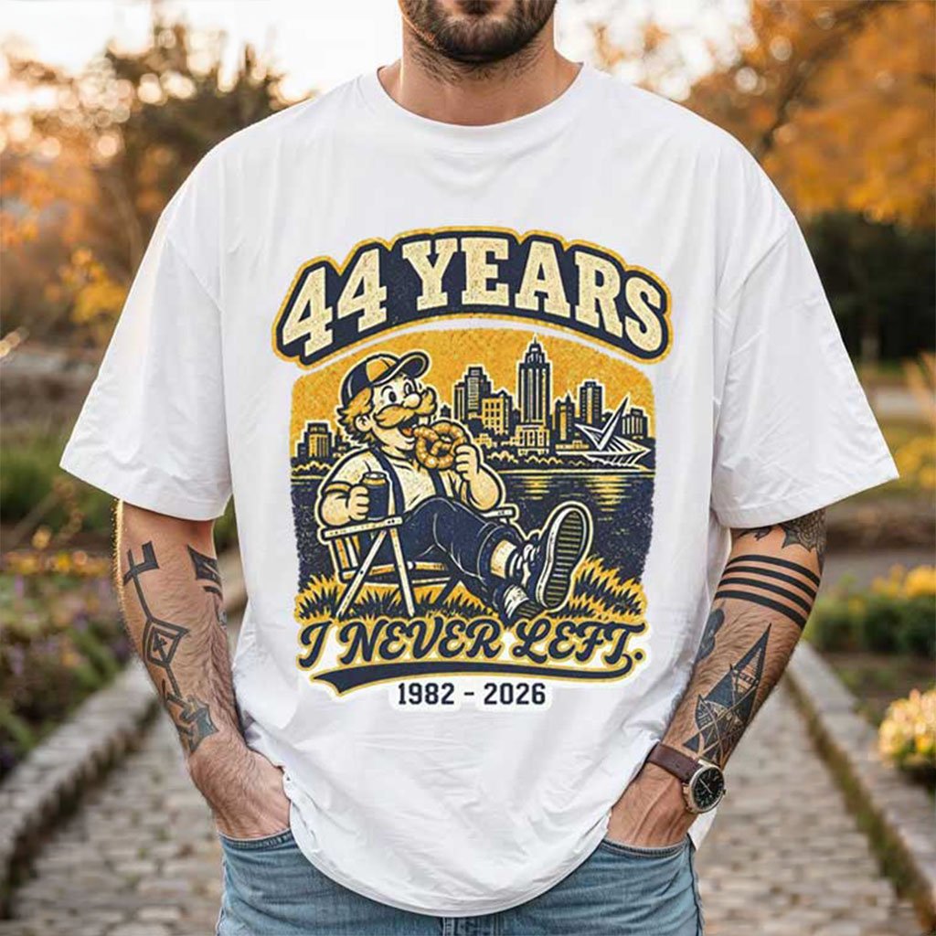 Milwaukee Baseball 44 Years I Never Left 1982 2026 Game Day T-Shirt Milwaukee Brewers Merch