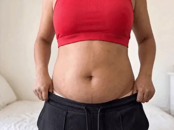 Unsichtbar unter der Kleidung – Shape-Slip unter Jogginghose